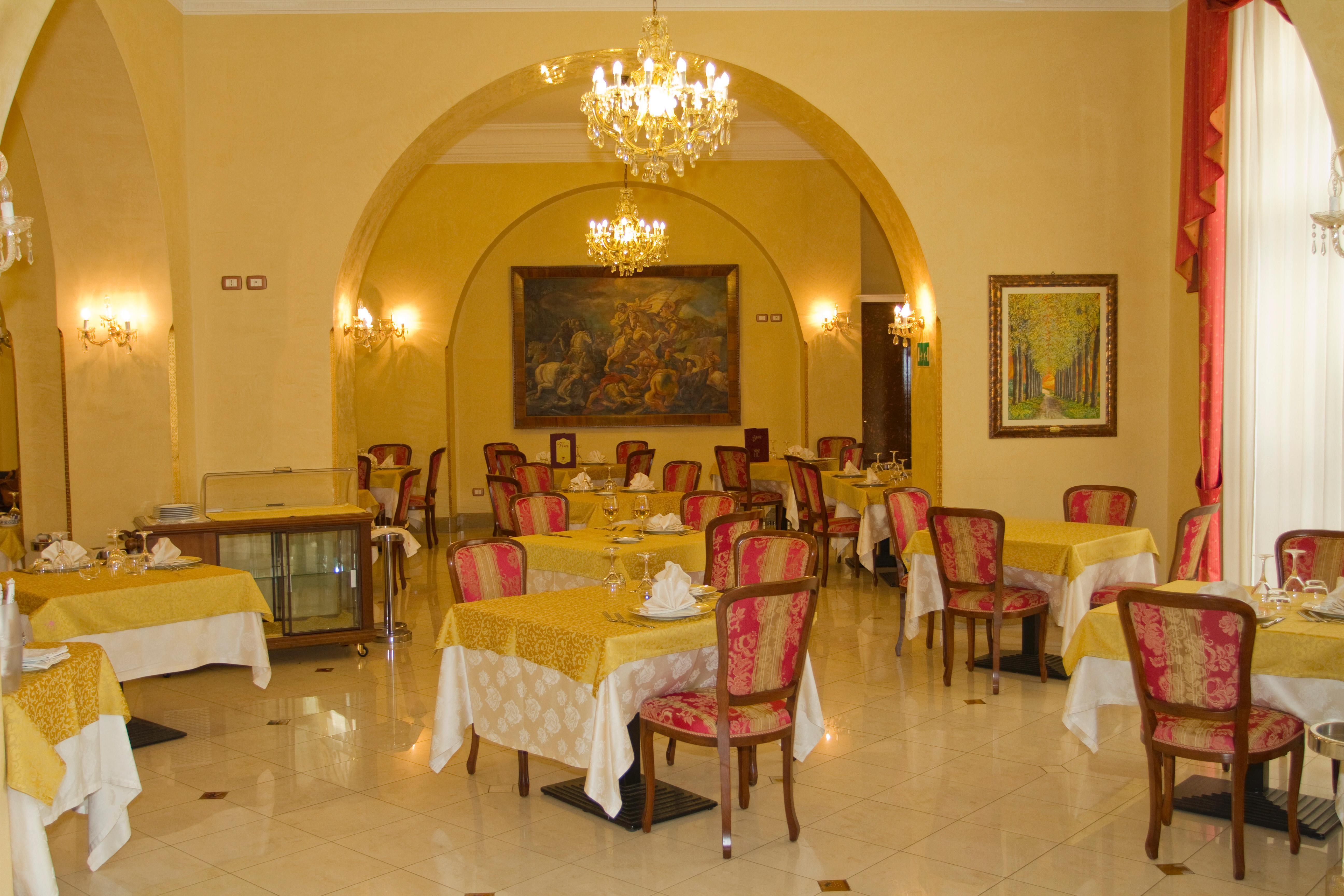 Hotel Centrale Spa & Relax Алкамо Экстерьер фото